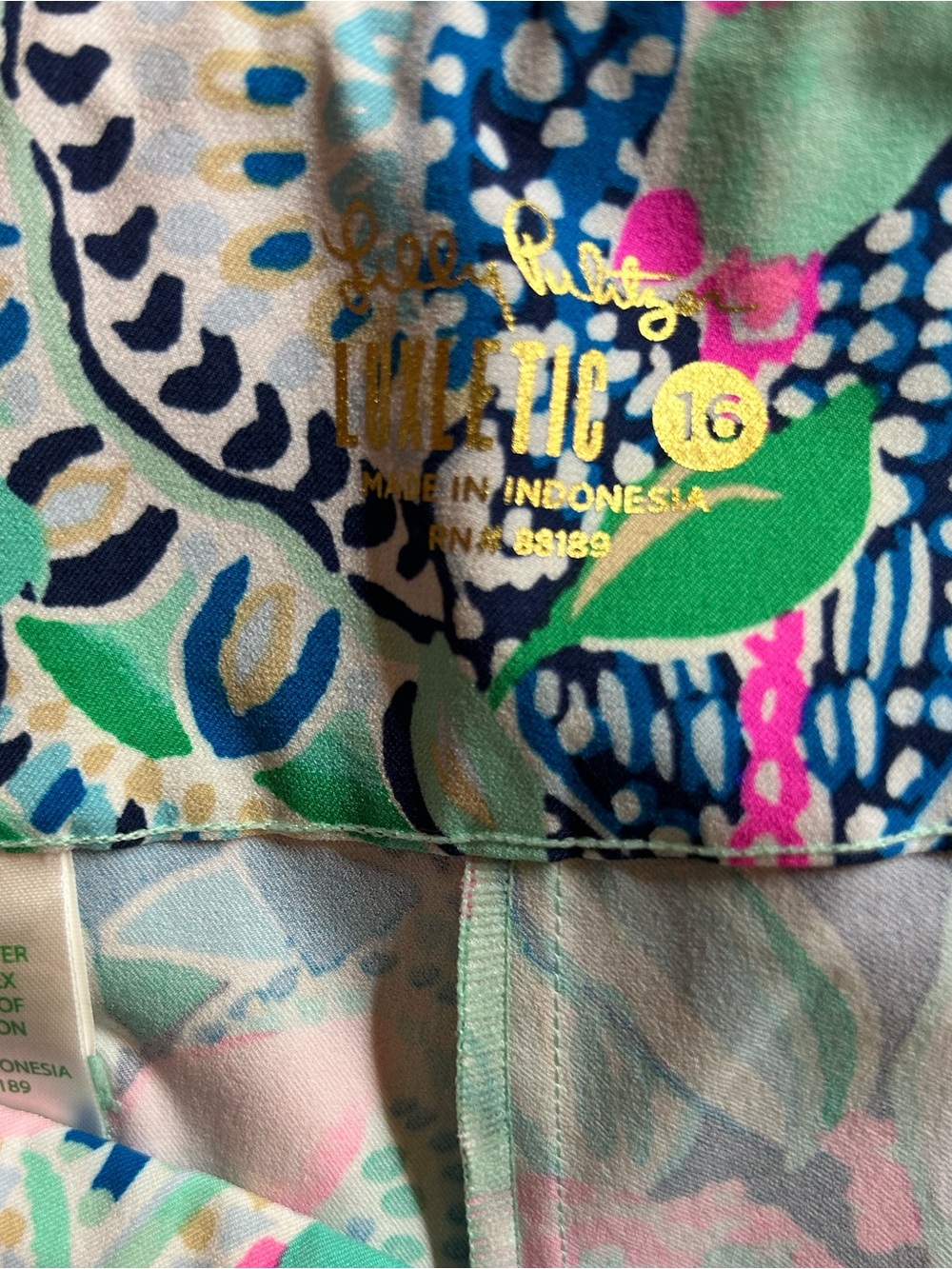 Lilly Pulitzer Luxletic Corso Athletic Pant UPF 50 in Lookin Sharp Print - Picture 6 of 6